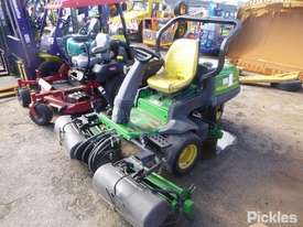 John Deere 2500A - picture2' - Click to enlarge