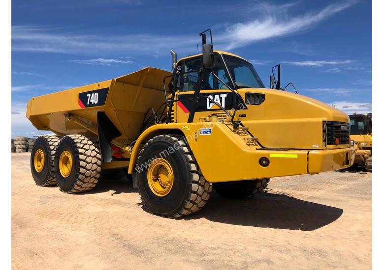 Used 2010 Caterpillar 740 Articulated Dump Truck in , - Listed on ...