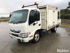 2013 Hino 300 616 - picture2' - Click to enlarge