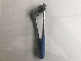 Swagelok Hand Tube Bender 1/4 in Tube OD, 3/4 in. Bend Radius MS-HTB-4 - picture1' - Click to enlarge