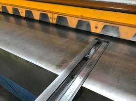 Used Steelmaster Electroshear Guillotine 2500mm x 3.2mm Capacity - picture2' - Click to enlarge
