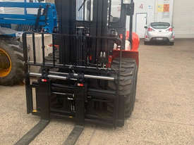 New 3.5ton All Terrain Forklift - picture1' - Click to enlarge