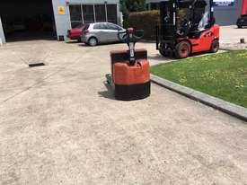 Used /second hand BT  1.8 Ton Electric Pallet Truck   - picture2' - Click to enlarge