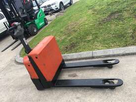 Used /second hand BT  1.8 Ton Electric Pallet Truck   - picture0' - Click to enlarge