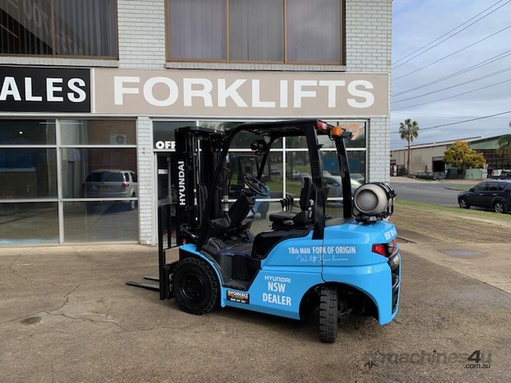 New 2020 hyundai New Hyundai Forklift for Sale Counterbalance Forklifts in MINCHINBURY, NSW
