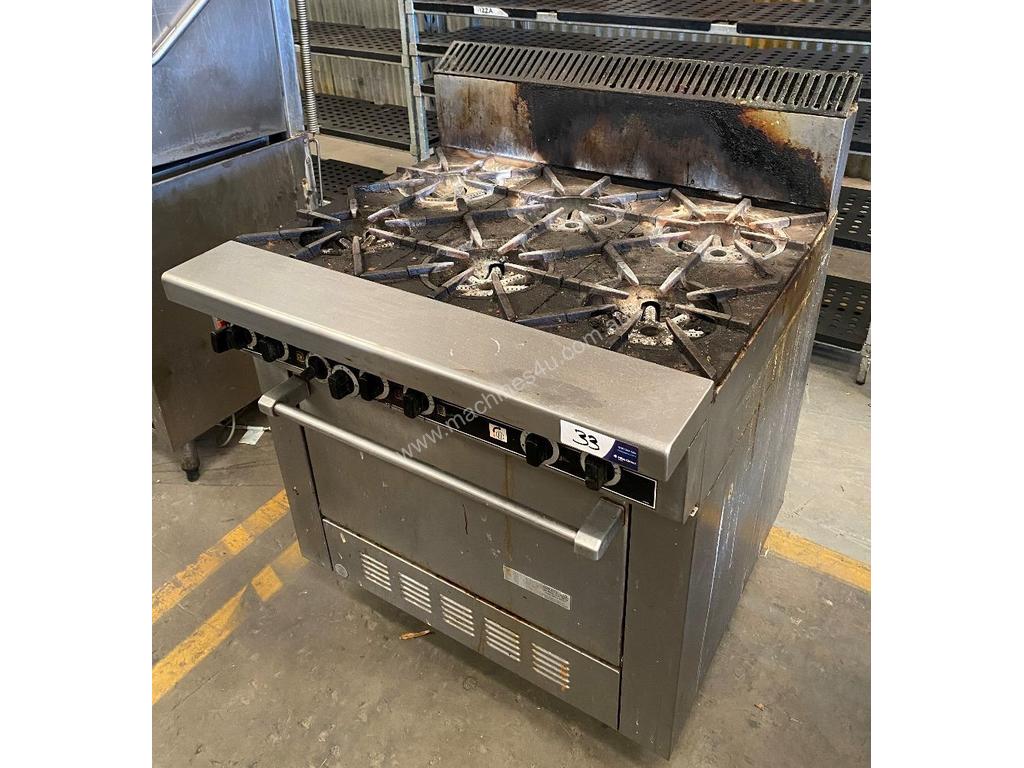 Used garland Garland Commercial 6 Burner Stove with Static Oven
