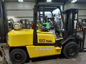 Forklift For Sale 5 Ton Yale LPG 4300mm Container Entry Mast Side Shift - picture2' - Click to enlarge