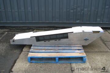 Stainless Incline Motorised Belt Conveyor - 2.1m long Stainless Incline Motorised Belt Conveyor - 2.1m long