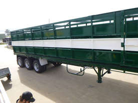 Lusty Semi Stock/Crate Trailer - picture1' - Click to enlarge