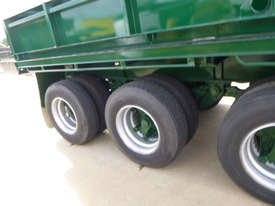 Lusty Semi Stock/Crate Trailer - picture2' - Click to enlarge