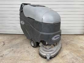 Nilfisk 725 Comercial floor scrubber - picture0' - Click to enlarge