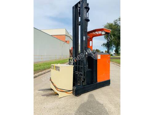 2004 TOYOTA BT RR M16 1.6T Electric Reach Forklift - 7m High 1600kg Capacity