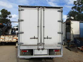 2009 Mitsubishi Canter Wrecking Stock #1801 - picture2' - Click to enlarge