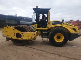 USED BOMAG BW216PDH-5 17T PADFOOT ROLLER WITH LOW 1846HRS - picture2' - Click to enlarge
