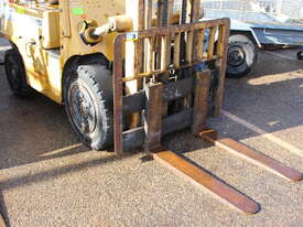 Toyota 1976 02-2FG-35 Forklift - picture1' - Click to enlarge