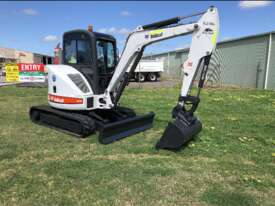 430 Bobcat Cabin Excavator  - picture0' - Click to enlarge