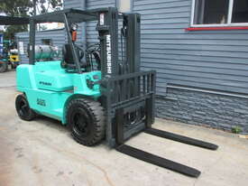 Mitsubishi 4 ton Container Mast Used Forklift #1578 - picture0' - Click to enlarge