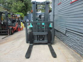 Mitsubishi 4 ton Container Mast Used Forklift #1578 - picture1' - Click to enlarge