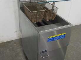 Pitco 35C Single Pan Fryer - picture0' - Click to enlarge