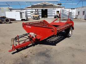 HAY FEED OUT WAGON - TWIN FEEDER - picture1' - Click to enlarge