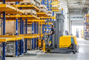 JUNGHEINRICH EKX 516k Electric Order Picker/Tri-lateral Stacker