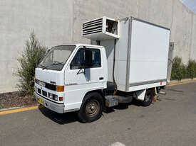 Isuzu NKR200 Pantech Truck - picture0' - Click to enlarge
