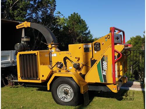 Vermeer Wood Chipper 2014 with low hours and in good condition - 1 Owner/Operator