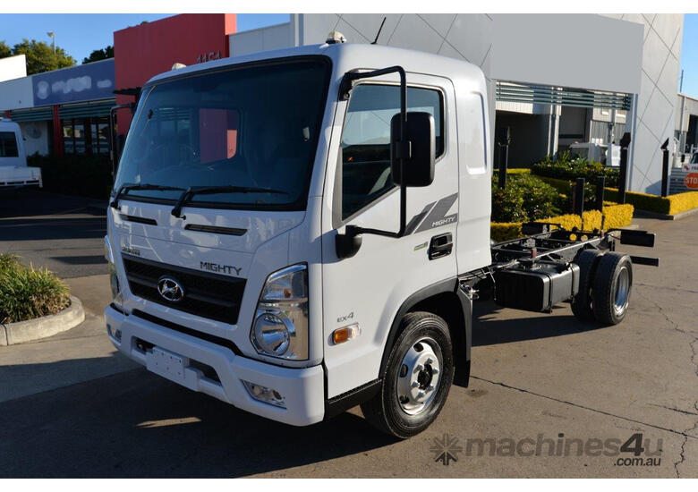 caption 2021 HYUNDAI MIGHTY EX6 MWB - Cab Chassis Trucks