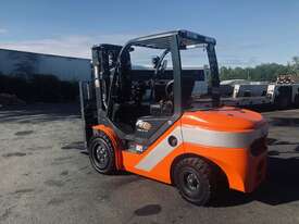 New Diesel Forklift in Stock Linde Baoli - picture0' - Click to enlarge