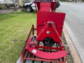 Wood Chipper CW06 3PL Hydraulic feed Unused - picture1' - Click to enlarge