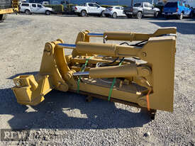 New Quad Barrell Ripper Assembly D6T/R/H XL Dozer  - picture0' - Click to enlarge