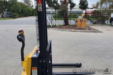 Hyster LS15 Walkie Stacker 1.5T, Extended Battery Life for Efficient Lifting Operations!