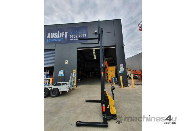 Hyster LS15 Walkie Stacker – 1.5T, Extended Battery Life for Efficient Lifting Operations!