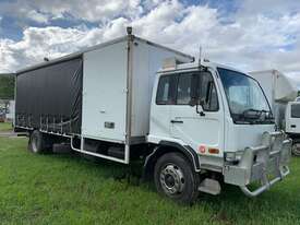 2001 Nissan UD PKA220 single axle fridge / Pantech Tail lifter Truck - picture0' - Click to enlarge