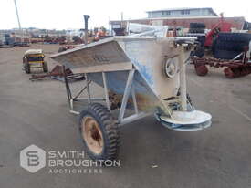 TRACTOR DRAWN SPREADER - picture1' - Click to enlarge