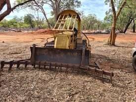 D4  caterpillar bulldozer - picture1' - Click to enlarge