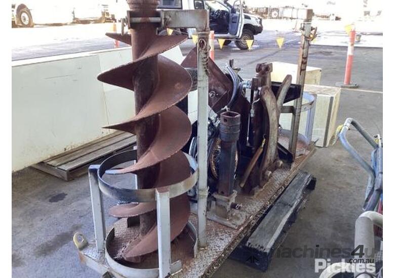 Used Portable Auger Parts Rack Fitted with 1 Digga PD 10 Auger 2 430mm