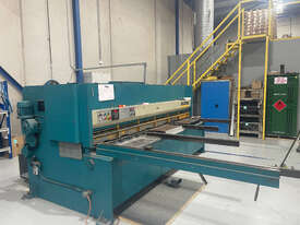 Adira Guillotine GHR-0630 - picture0' - Click to enlarge