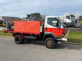 Truck Fire Truck Mitsubishi Canter 1996 4x4 1500L SN1384 - picture0' - Click to enlarge