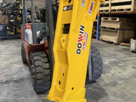 DW T70 ROCK BREAKER to Suit 6-9T Excavator - picture0' - Click to enlarge