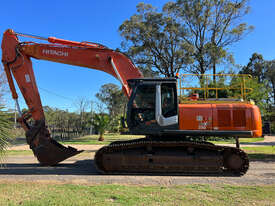 Hitachi ZX350 Tracked-Excav Excavator - picture0' - Click to enlarge