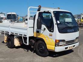 Isuzu NKR200 - picture0' - Click to enlarge