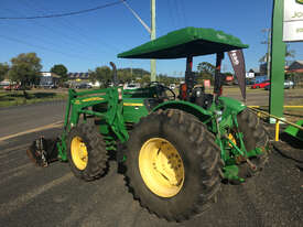 John Deere 5085M FWA/4WD Tractor - picture0' - Click to enlarge