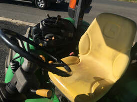 John Deere 5085M FWA/4WD Tractor - picture1' - Click to enlarge