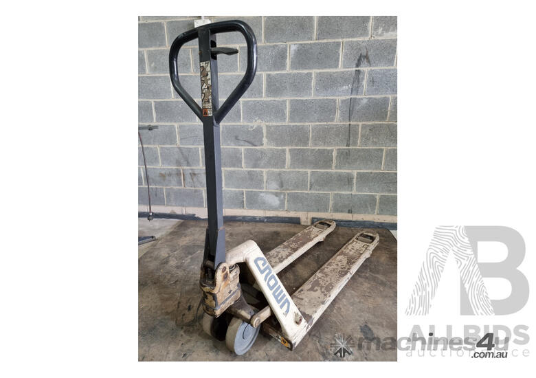 Used Crown Crown PTH50 Pallet Jack Pallet Trucks in , Listed on Machines4u