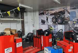 LIFTEK - RAYMOND 8900 Ride on pallet mover