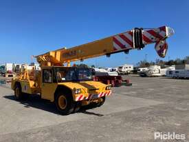 2010 Humma Construct RC2020 Articulated Crane - picture0' - Click to enlarge