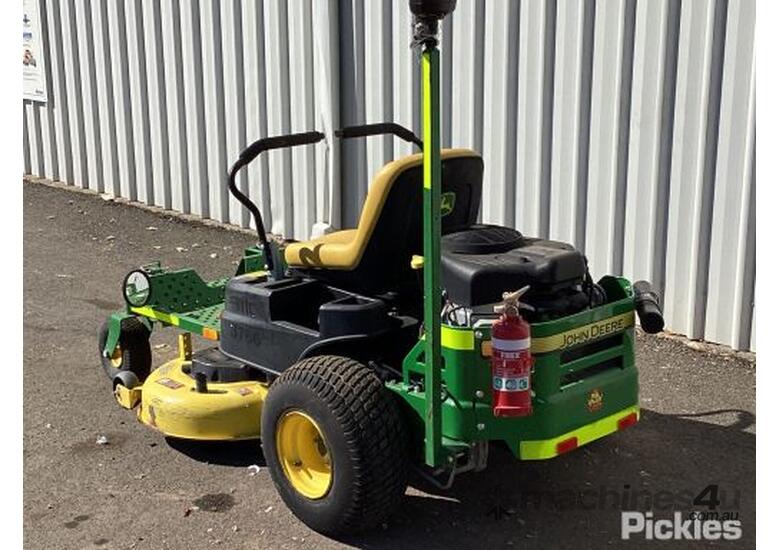Used John Deere 2015 John Deere Z335E Lawn Mowers in , Listed on