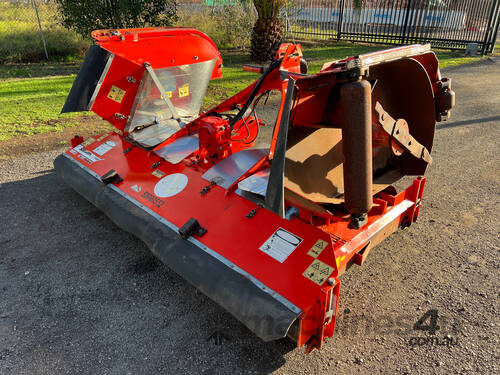 Trimax Stealth  Slasher Hay/Forage Equip