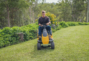 Stiga Combi 166HQ Ride-On Mower